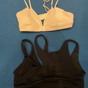 Alo yoga sports bras sz M, one nude, one black